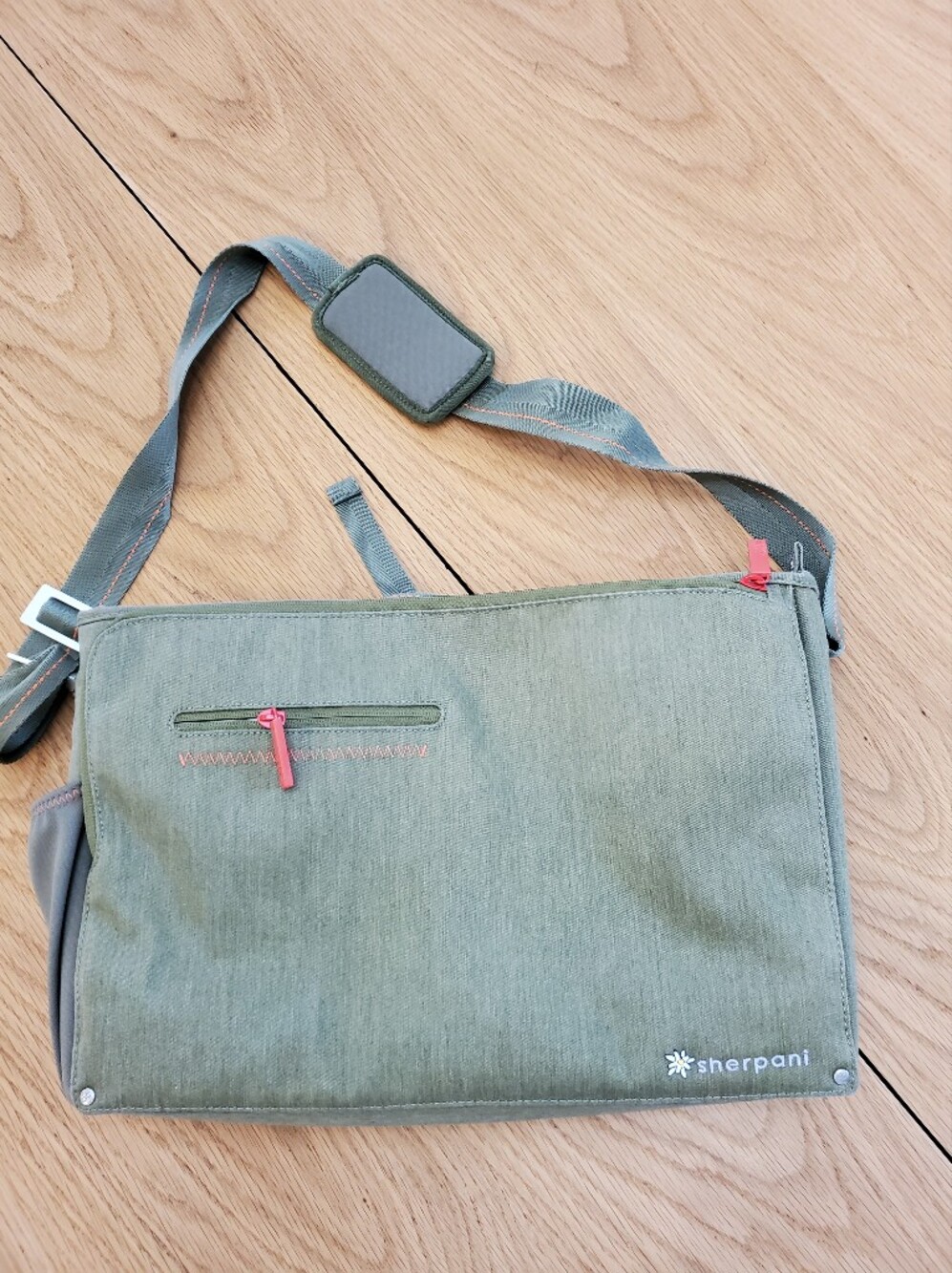 Sherpani Presta Laptop Bag